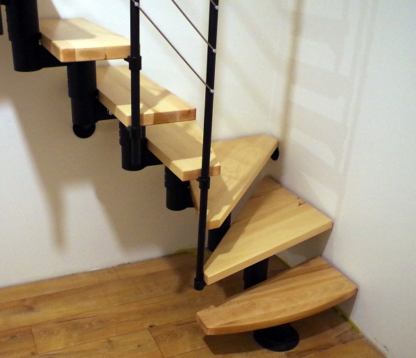 schody zabiegowe do domu