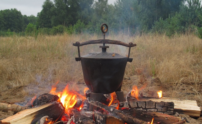 kociołek na ognisko