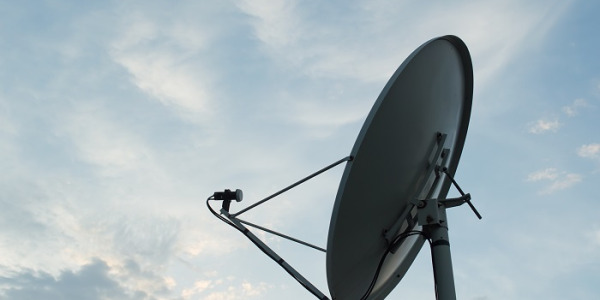 Jak prawidłowo ustawić antenę satelitarną?