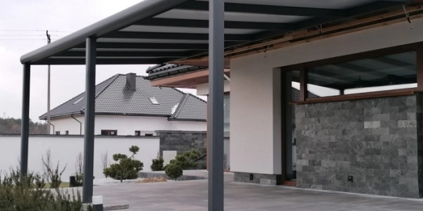Jak wykonać zadaszenie tarasu? Praktyczne porady
